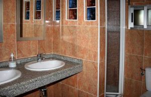 Interior de cabañas de turismo rural en Huelva