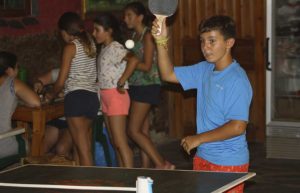 ping pong en campamento